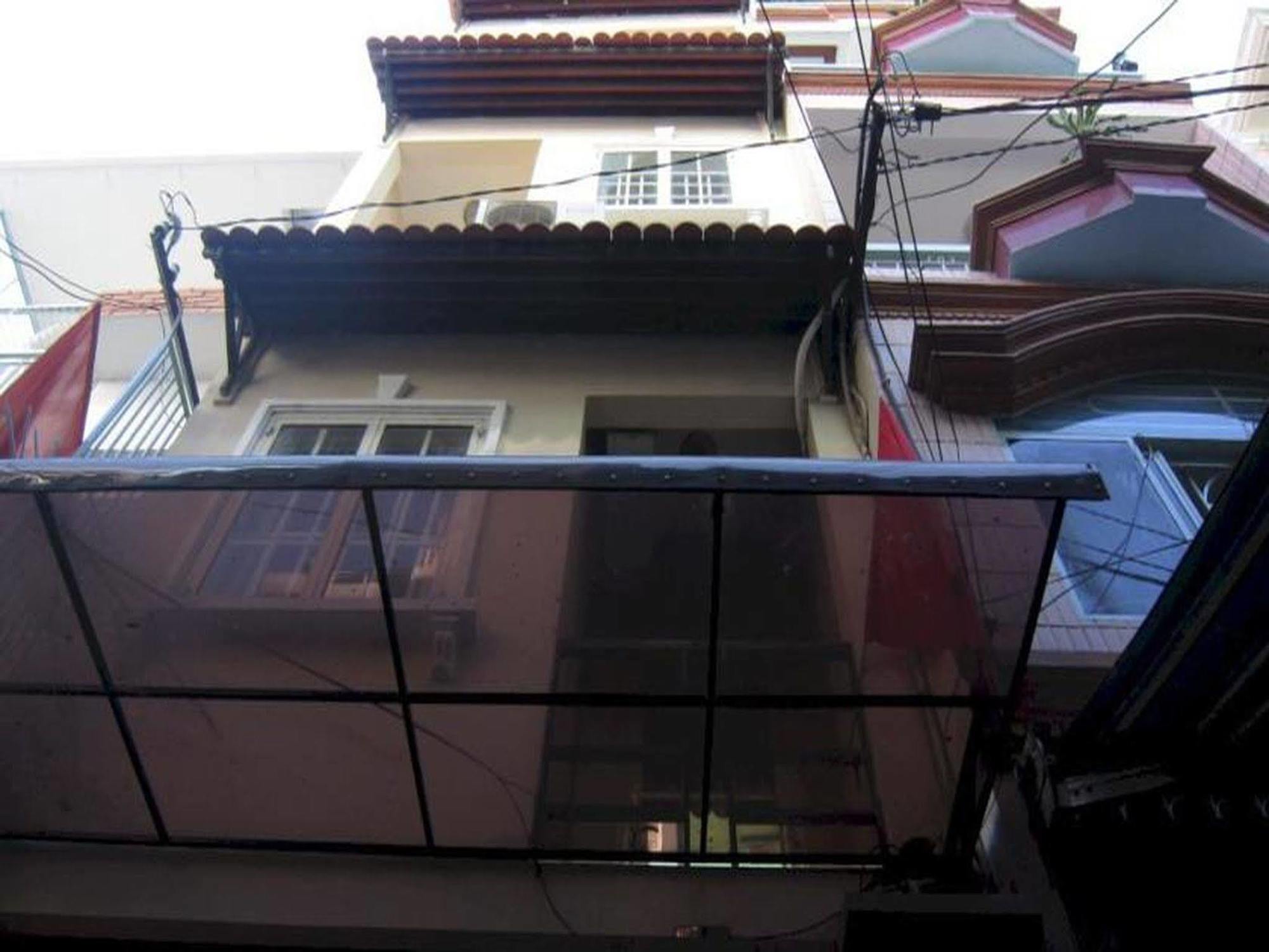 Saigon Smile 2*